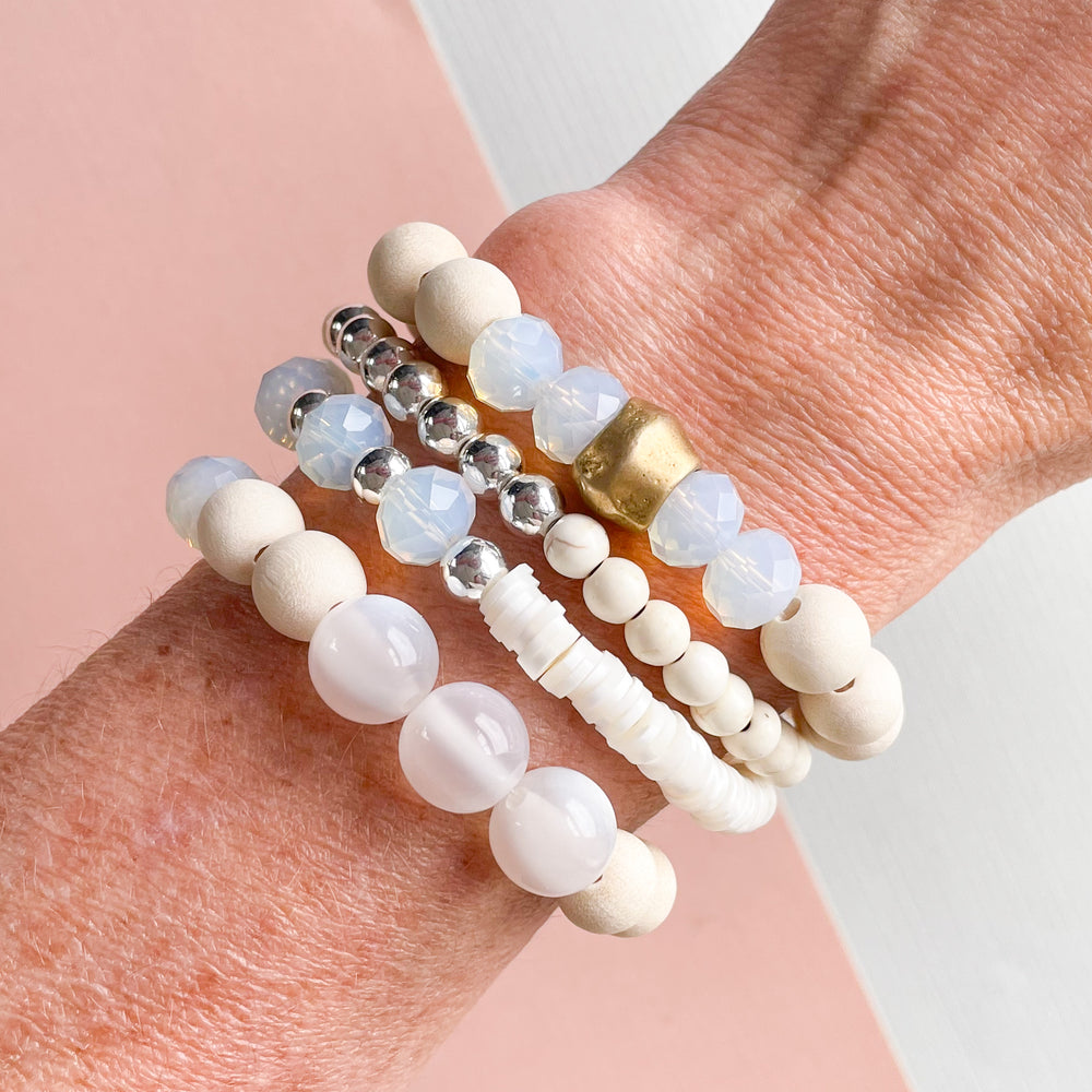 The Jasmine Dunes Stretchy Bracelet Making Kit