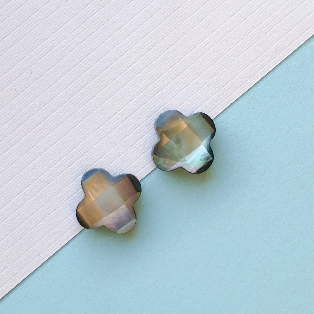 14mm Mother of Pearl Faceted Black "Grade A" Quatrefoil - Pack of 2