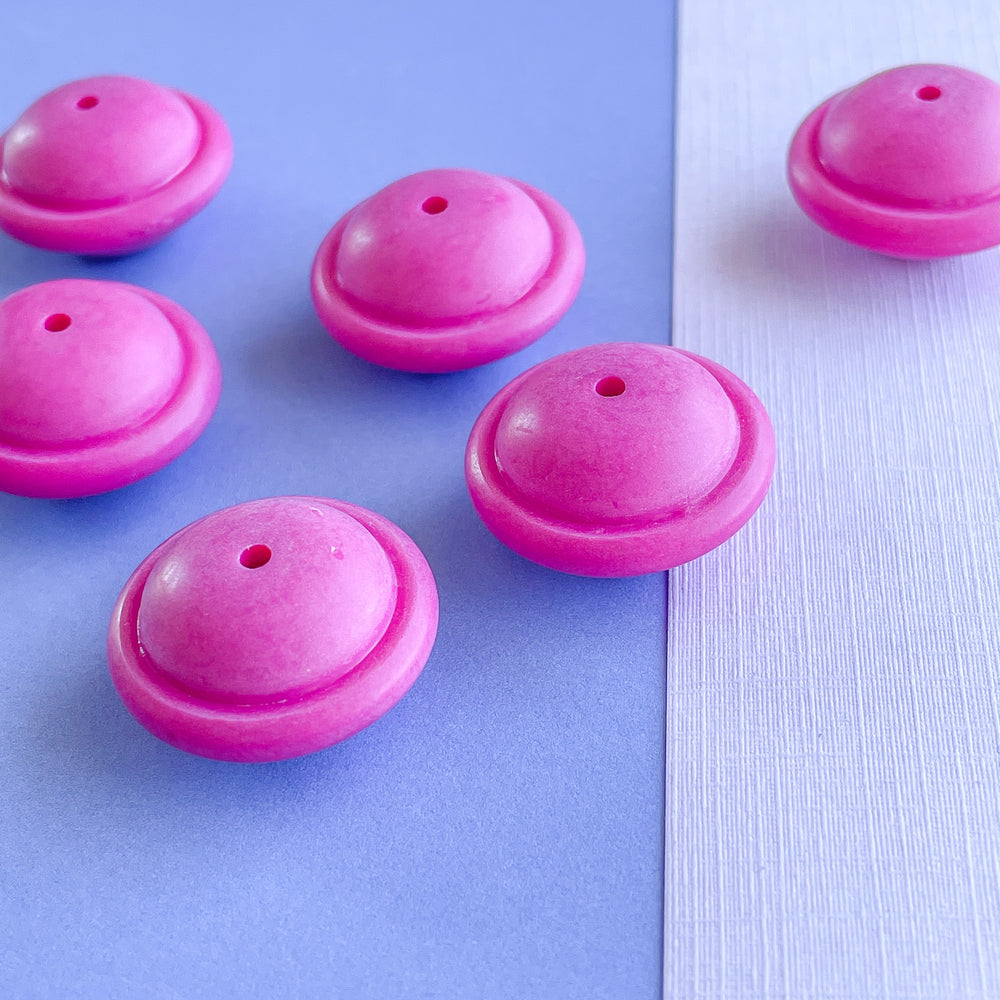 23mm Matte Magenta Vintage Resin Saucer Beads - 6 Pack