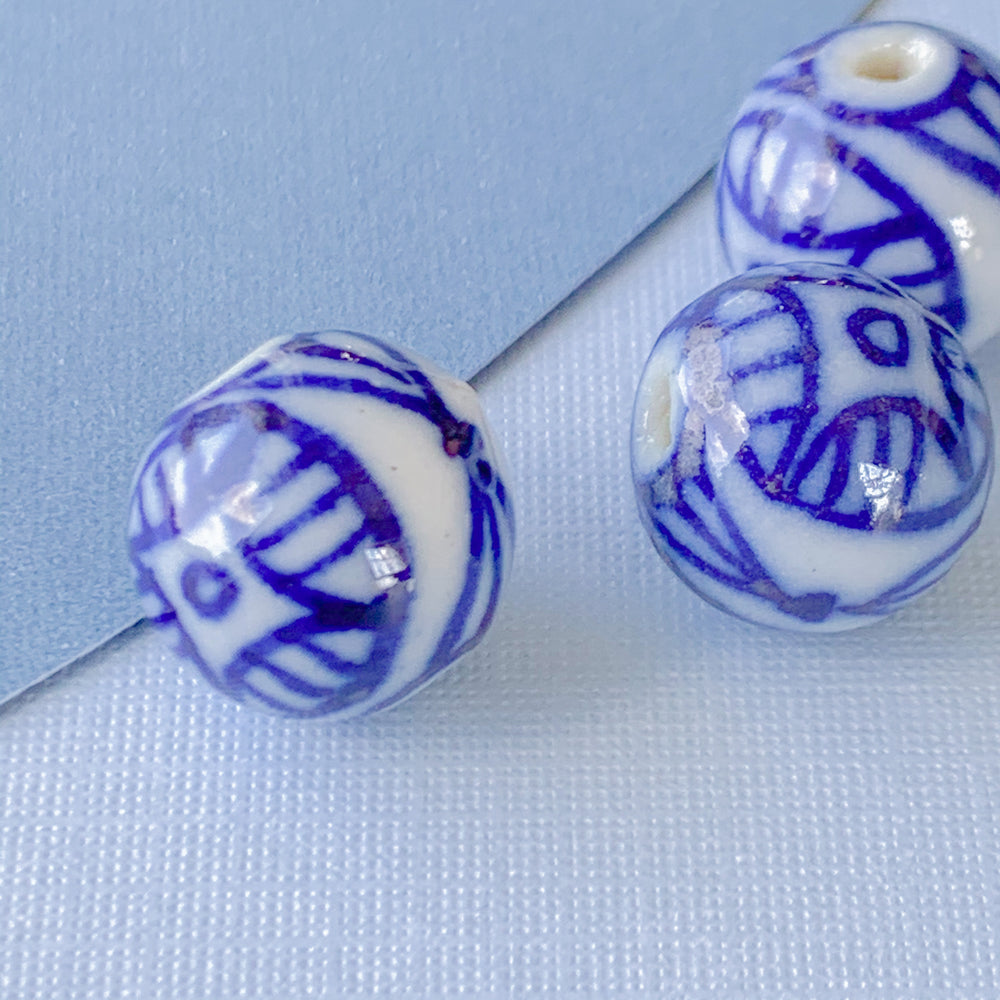 12mm Geometric Hand-Painted Chinoiserie Rounds - 4 Pack